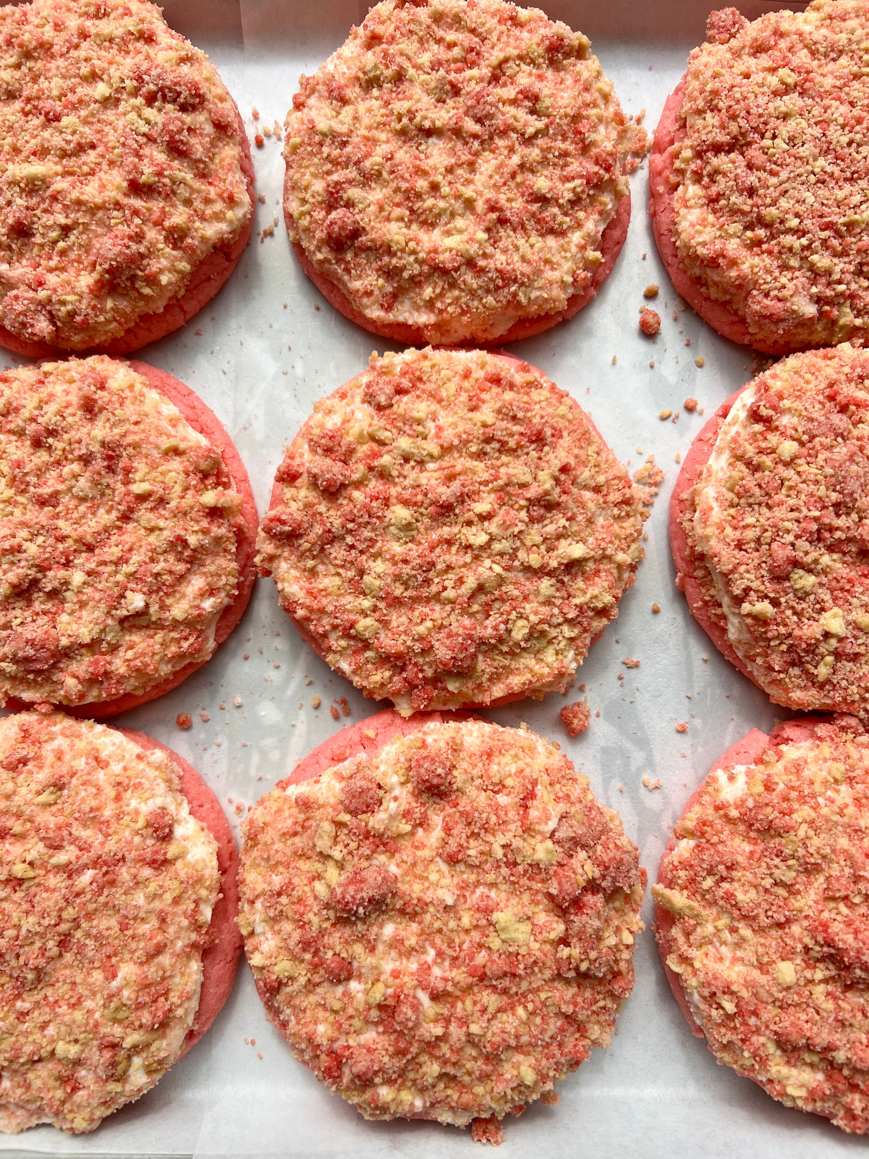 Strawberry Crunch Cookies