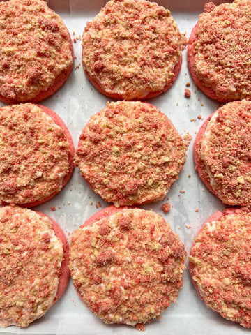 Strawberry Crunch Cookies