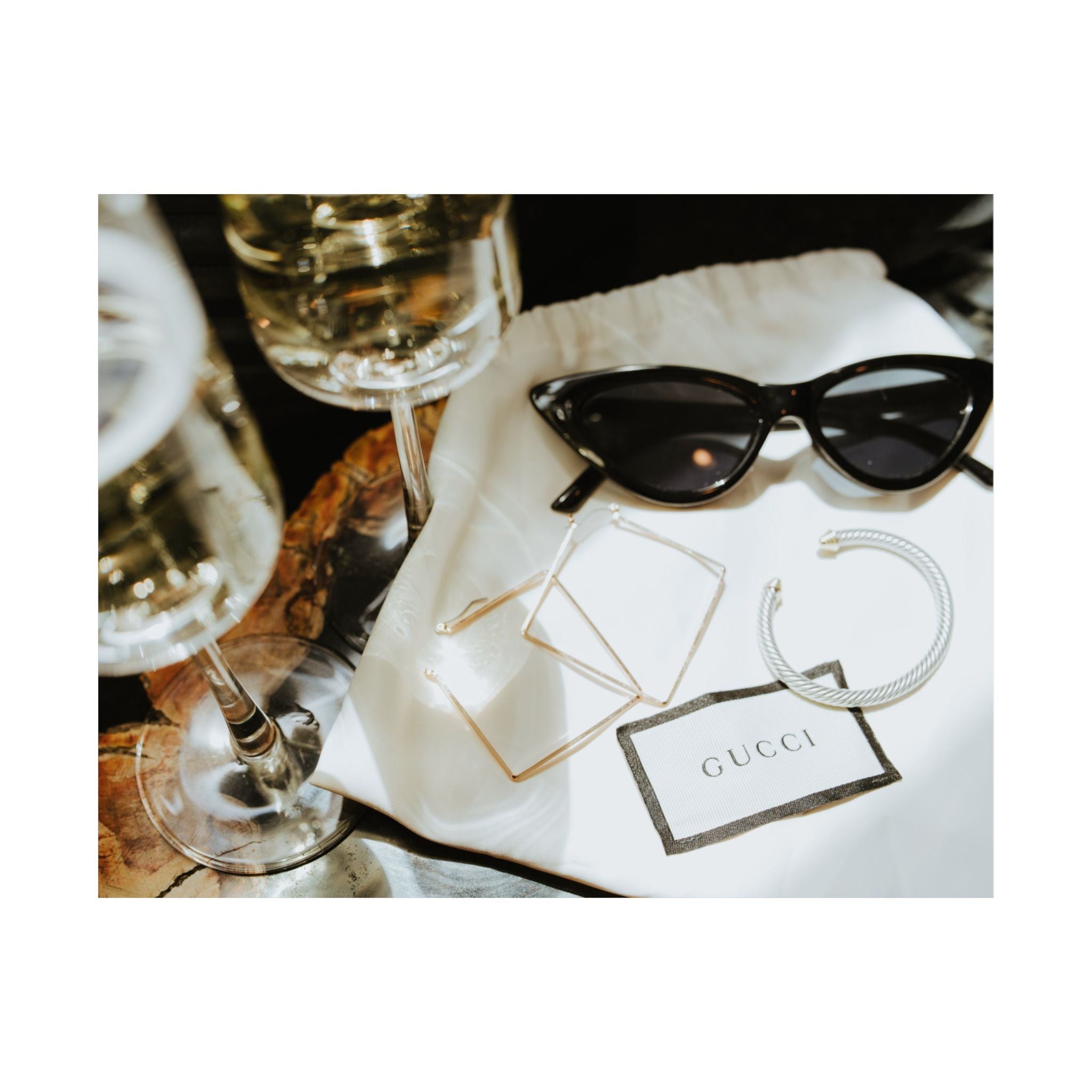 Champagne and Gucci Wall Ar, Elegant Home Decor, Fashion Artwork, Modern Wall Art, Stylish Gift for Fashion Lovers, Trendy Interior Decor