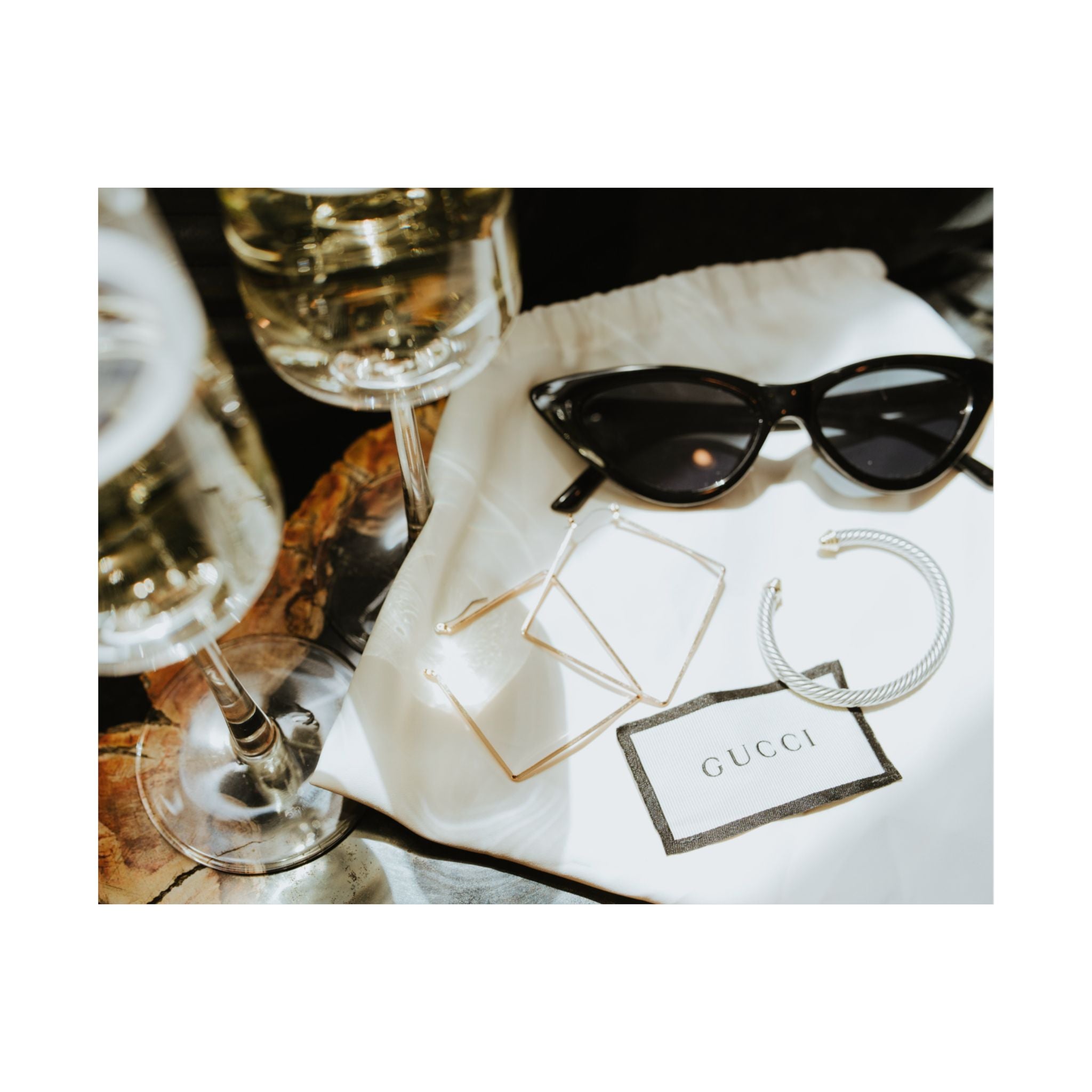 Champagne and Gucci Wall Ar, Elegant Home Decor, Fashion Artwork, Modern Wall Art, Stylish Gift for Fashion Lovers, Trendy Interior Decor