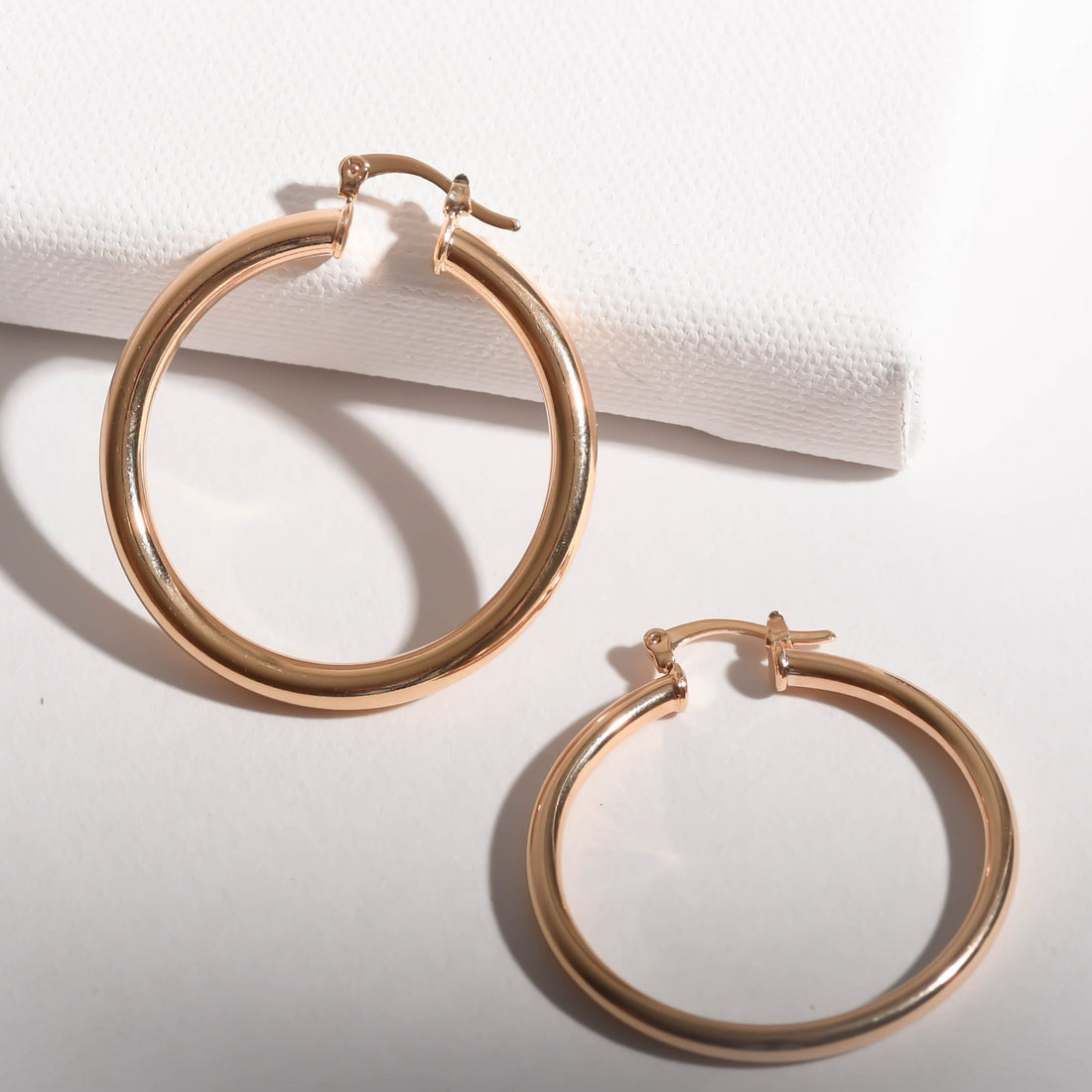Views & Co. Miss Skinny Hoop Earrings