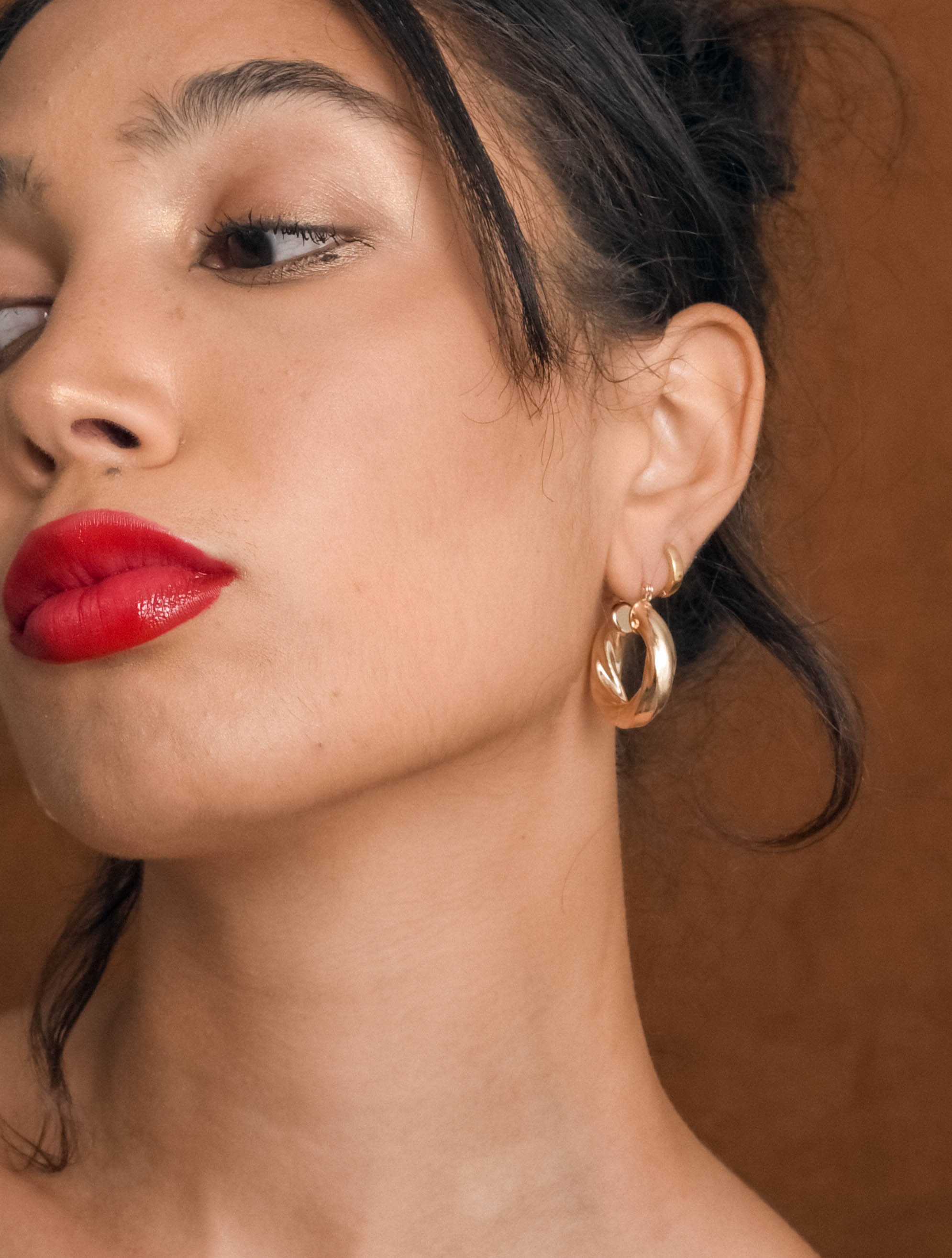 Views & Co. Gold Twist Hoop Earrings