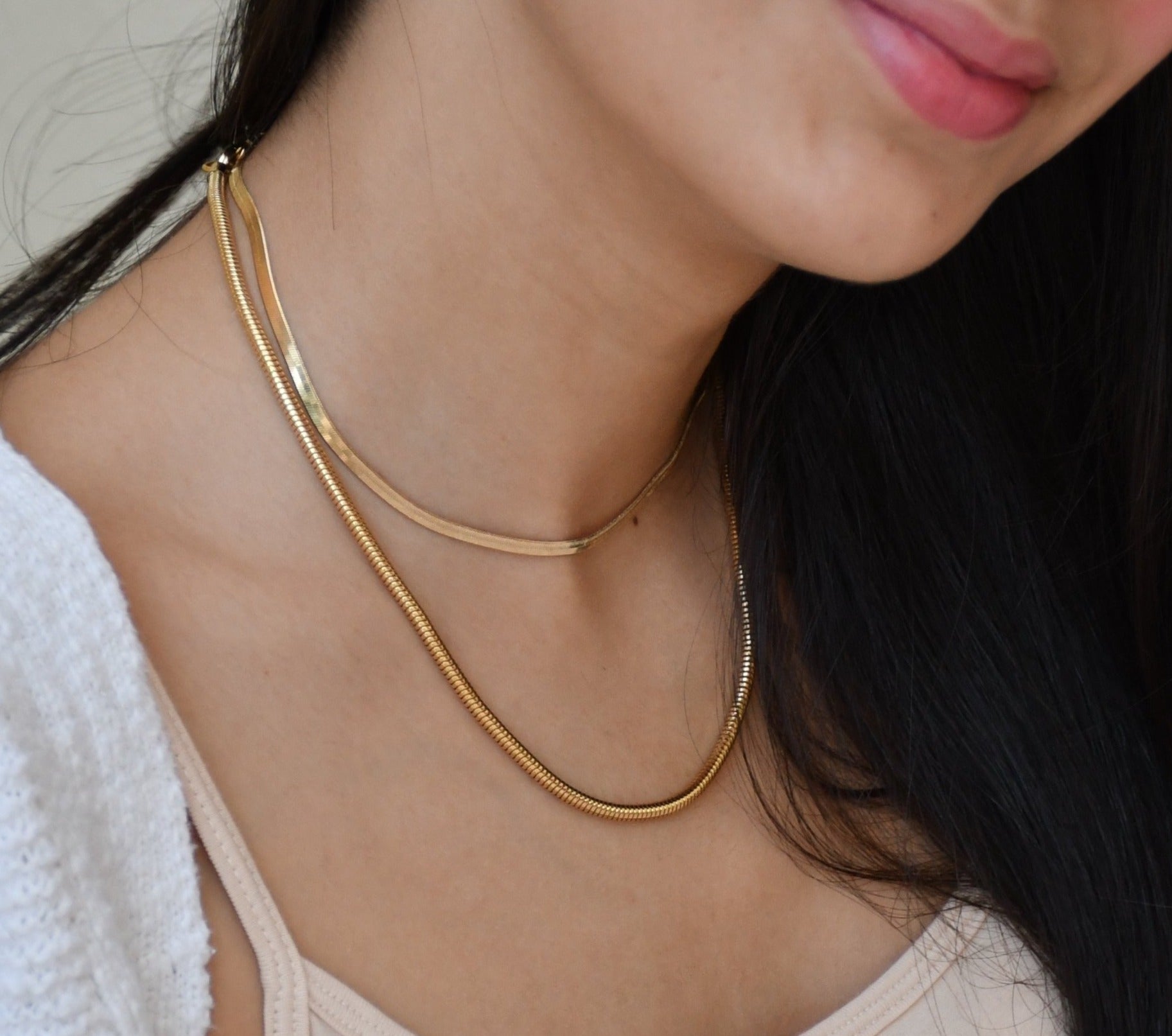 Views & Co. Miss Omega Necklace