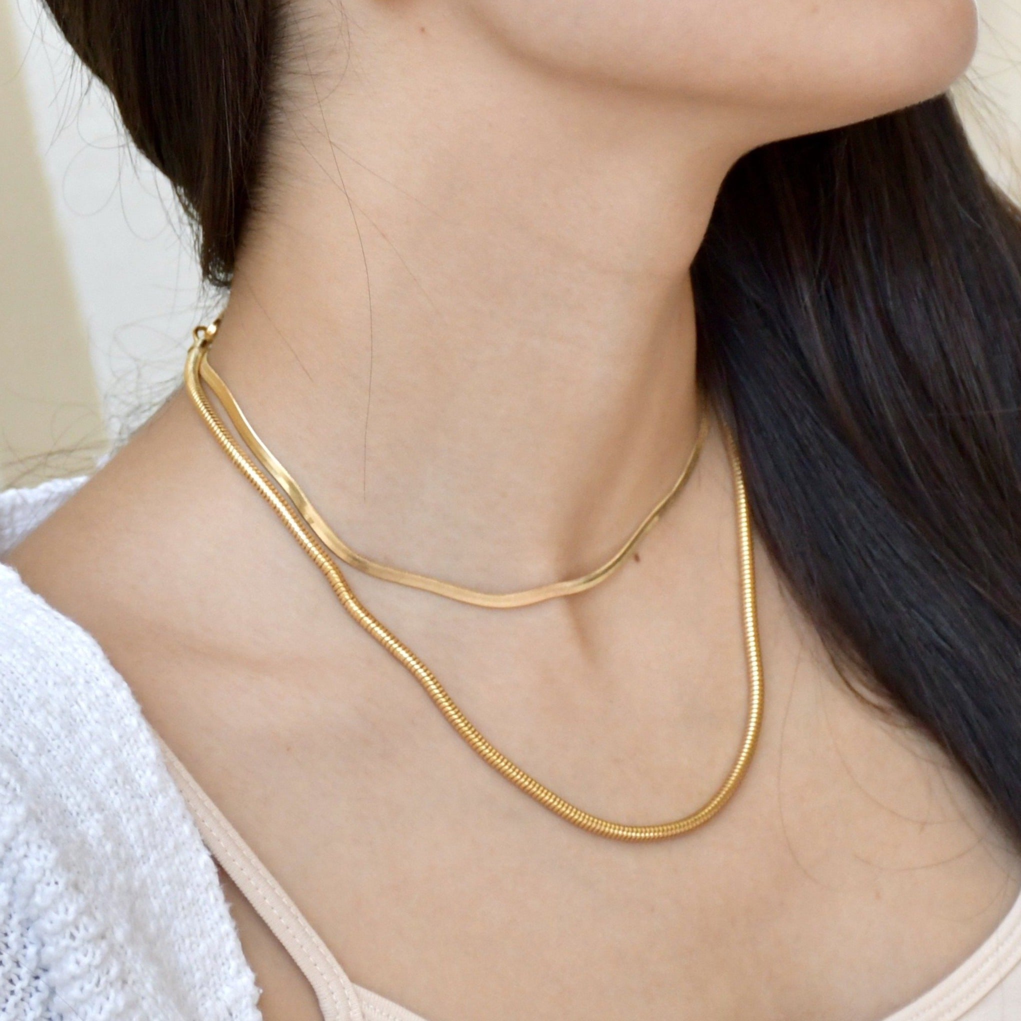Views & Co. Miss Omega Necklace