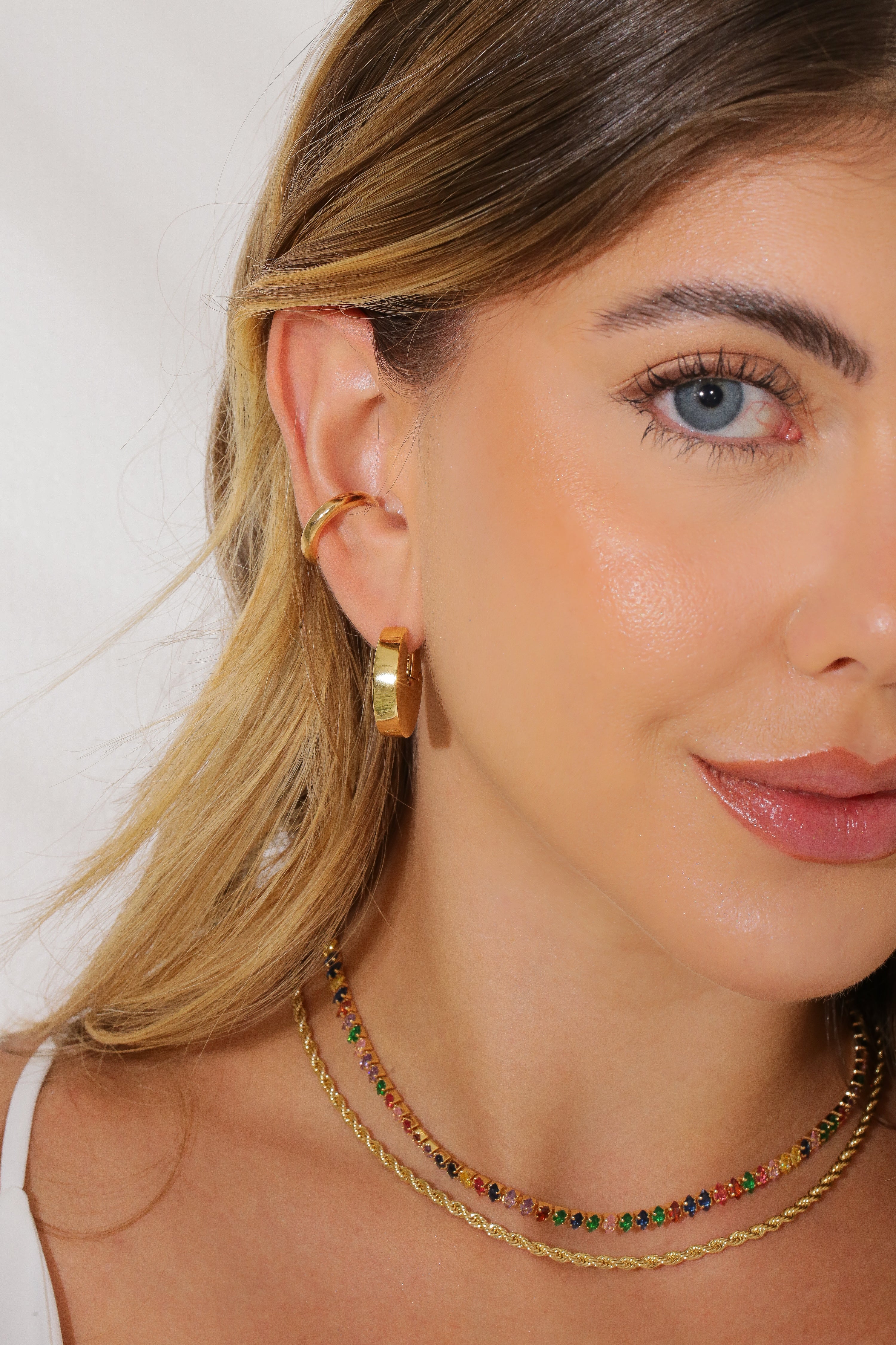 Views & Co. Plain Glam Fiz Earrings