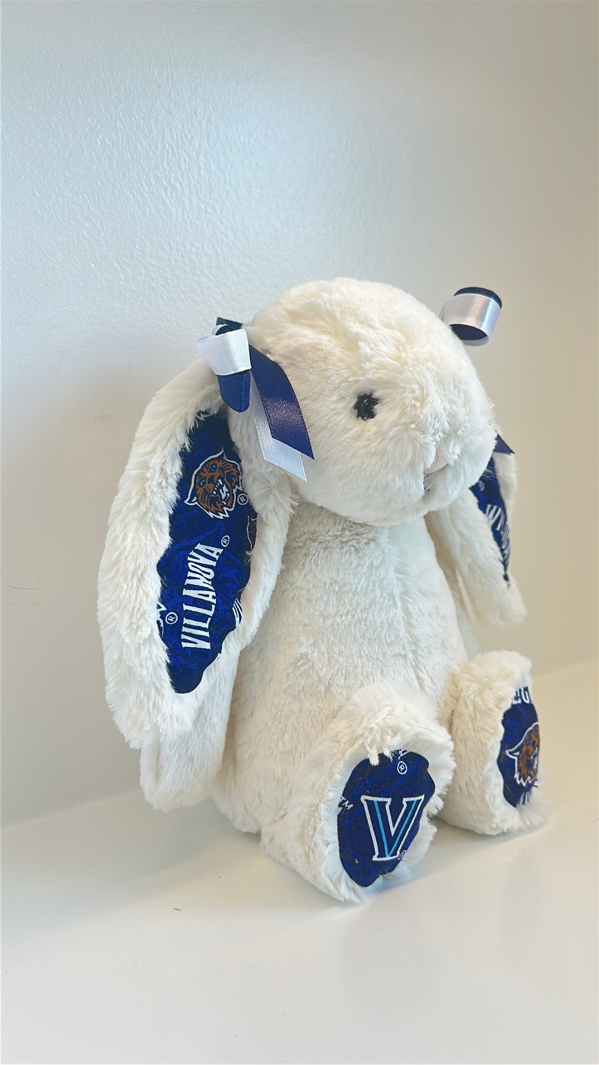 Villanova Custom College Jellycat Bashful Bunny
