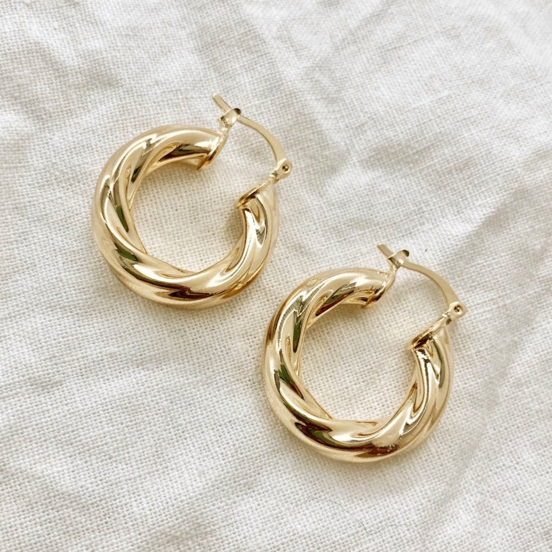 Views & Co. Gold Twist Earrings Set