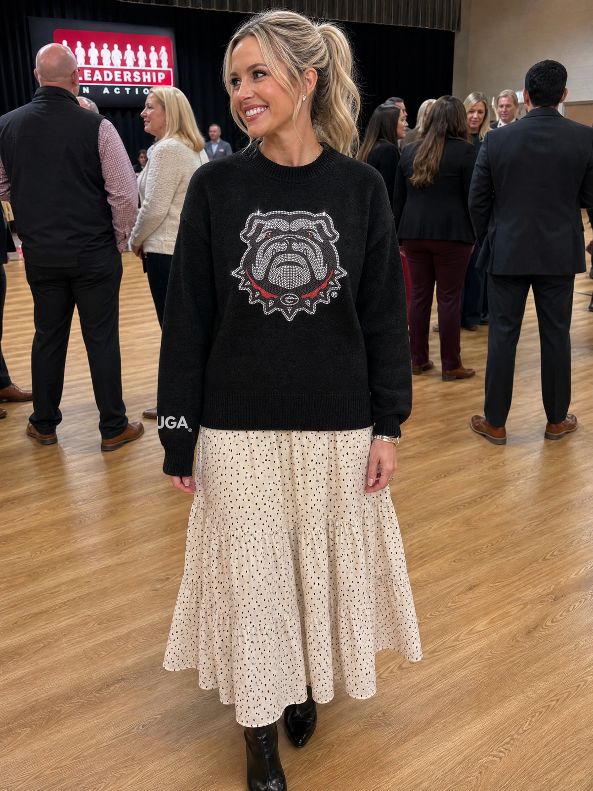 University of Georgia Bulldog Logo Black Crewneck Sweater
