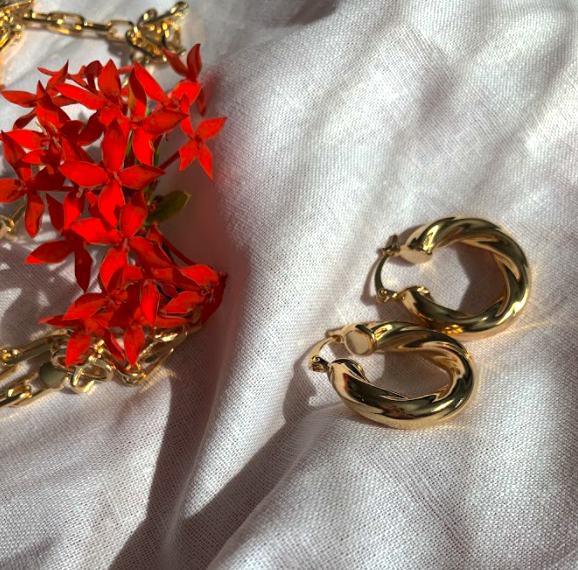 Views & Co. Gold Twist Hoop Earrings