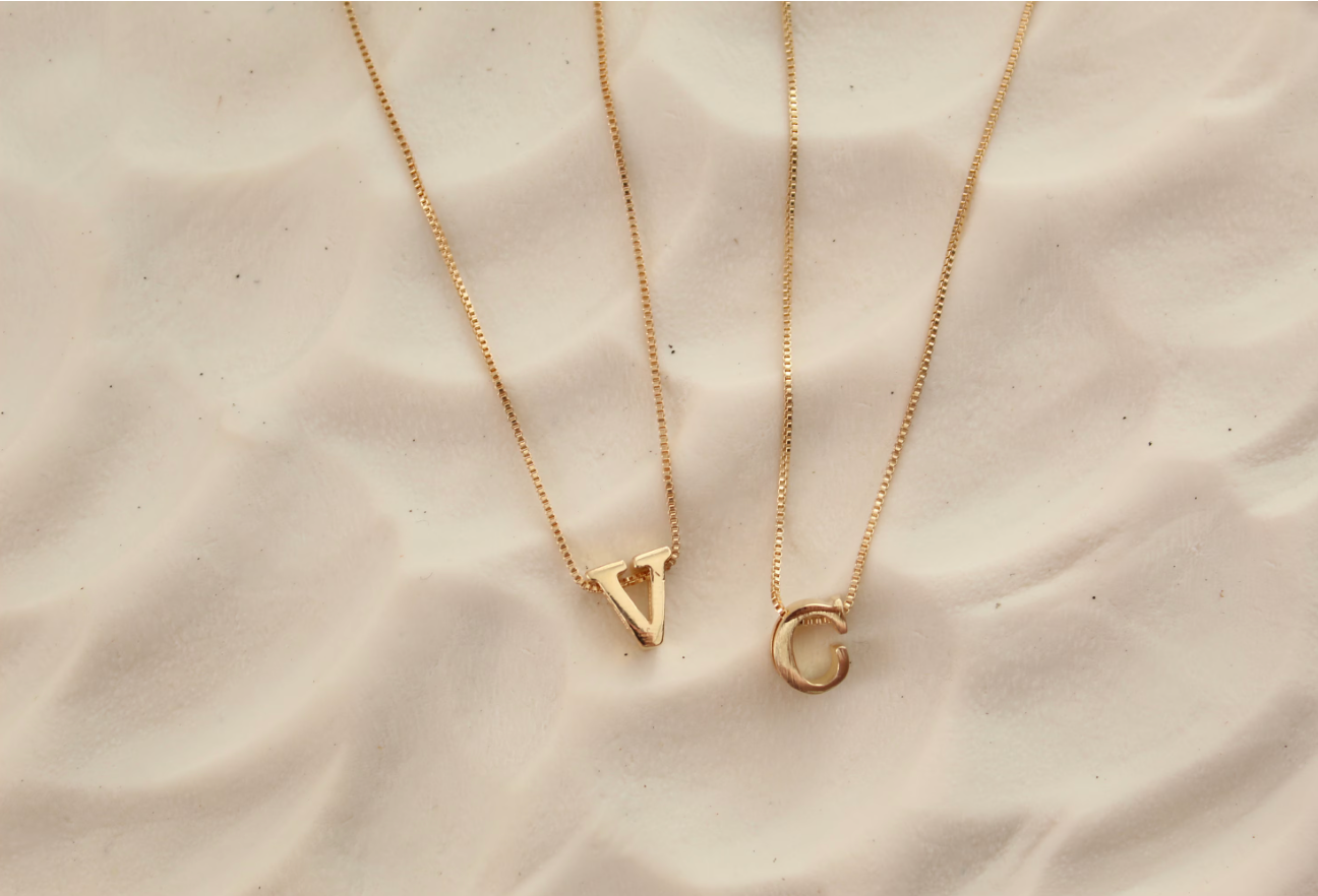 Views & Co Initial Letter Necklace Set