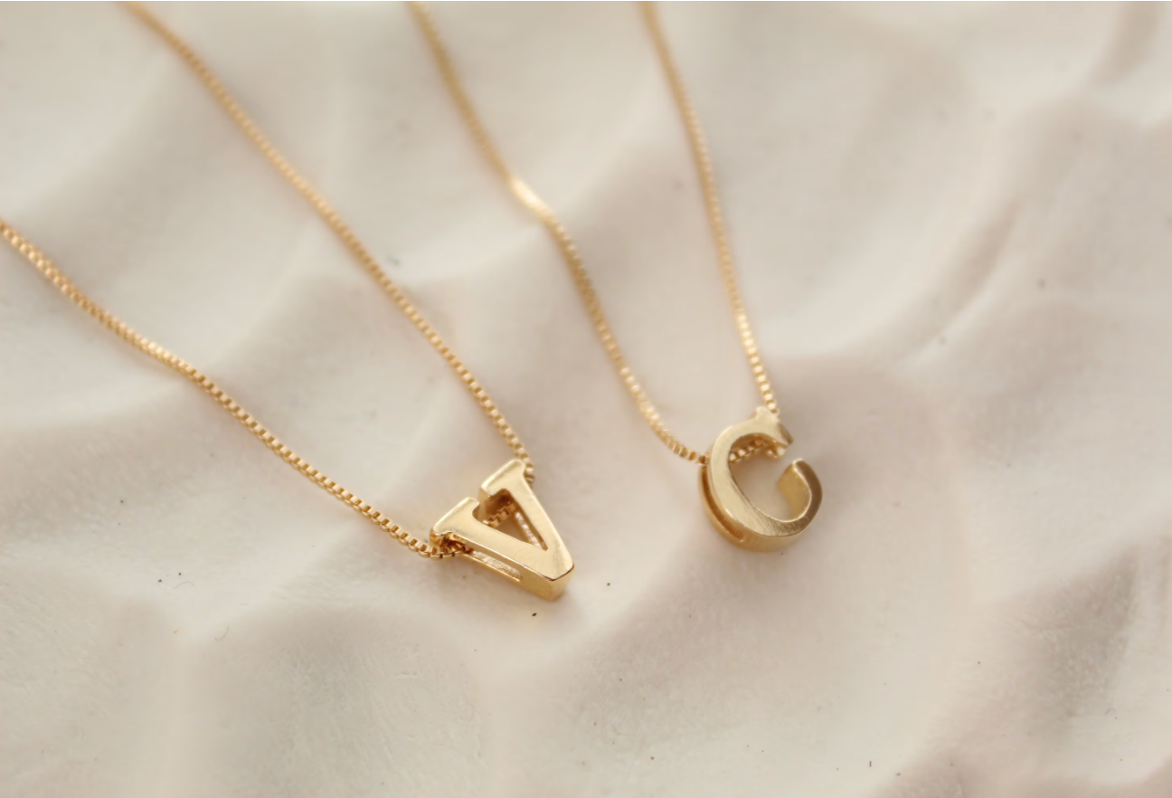 Views & Co Initial Letter Necklace Set