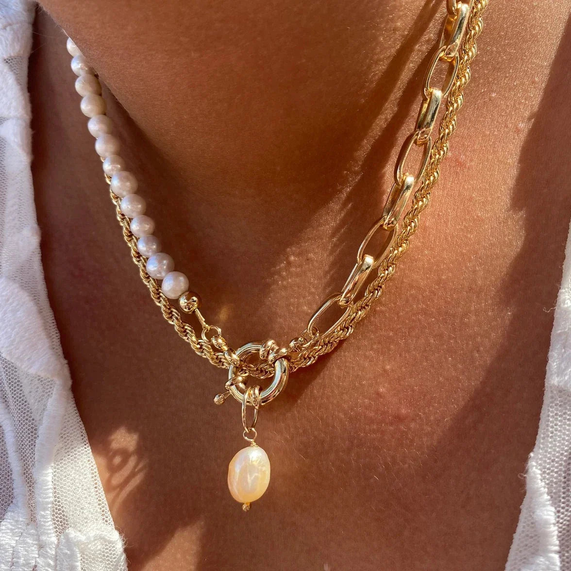 Views & Co. Garnet Pearl Necklace